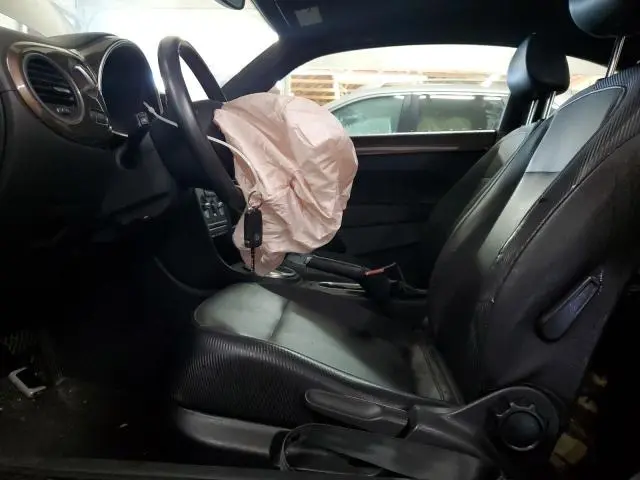 2012 VOLKSWAGEN BEETLE   