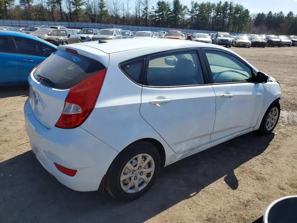 2013 HYUNDAI ACCENT GS  