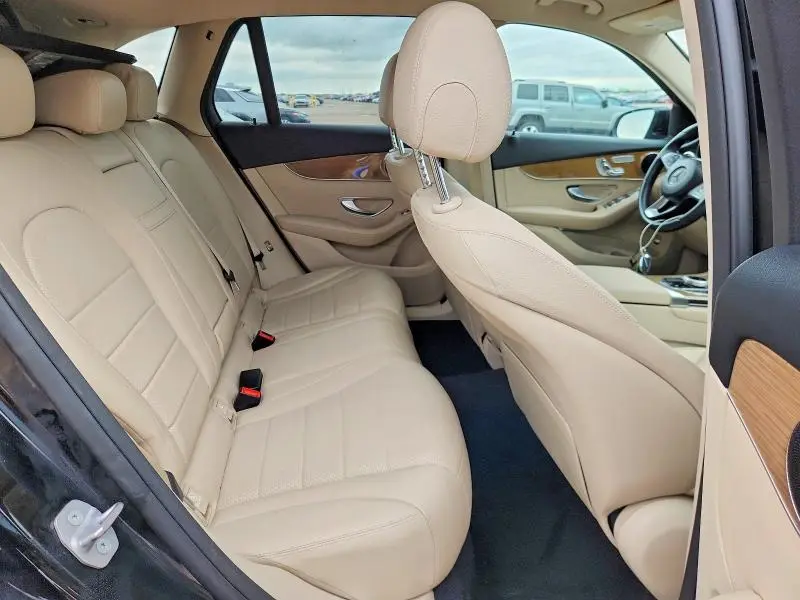 2018 MERCEDES-BENZ GLC 300  