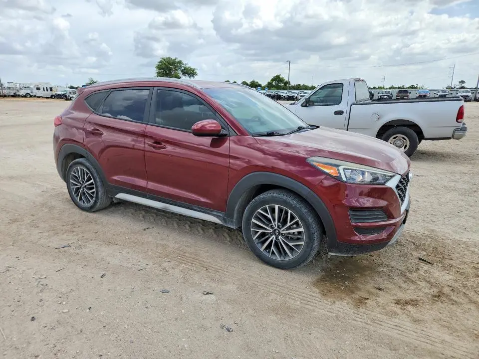 2020 HYUNDAI TUCSON SEL  