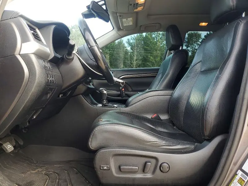 2016 TOYOTA HIGHLANDER LIMITED PLATINUM  