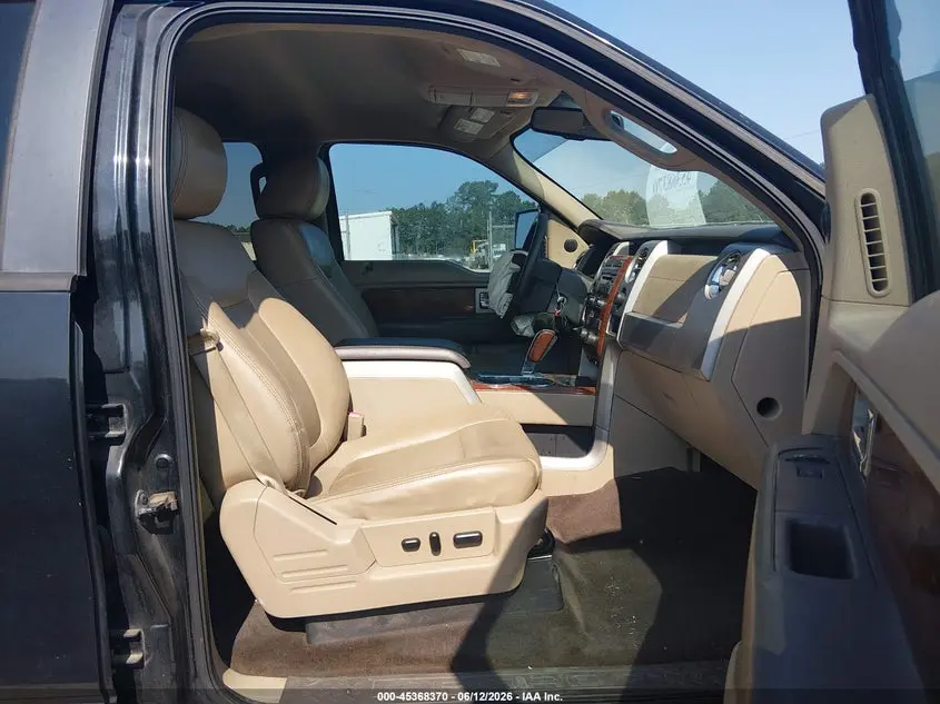 2010 FORD F-150 LARIAT