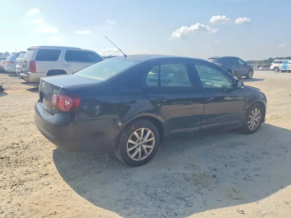 2010 VOLKSWAGEN JETTA SE  