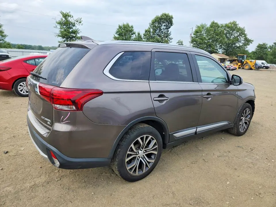 2017 MITSUBISHI OUTLANDER SE  