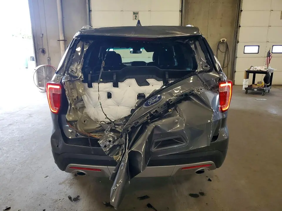 2016 FORD EXPLORER XLT  