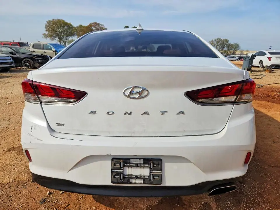 2018 HYUNDAI SONATA SE  