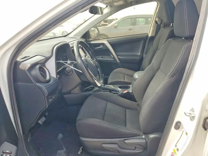 2018 TOYOTA RAV4 XLE  