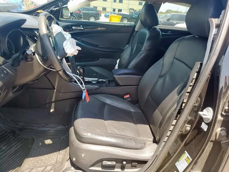 2013 HYUNDAI SONATA SE  