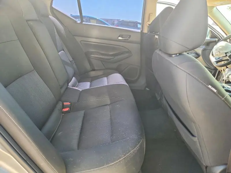 2021 NISSAN ALTIMA SV  