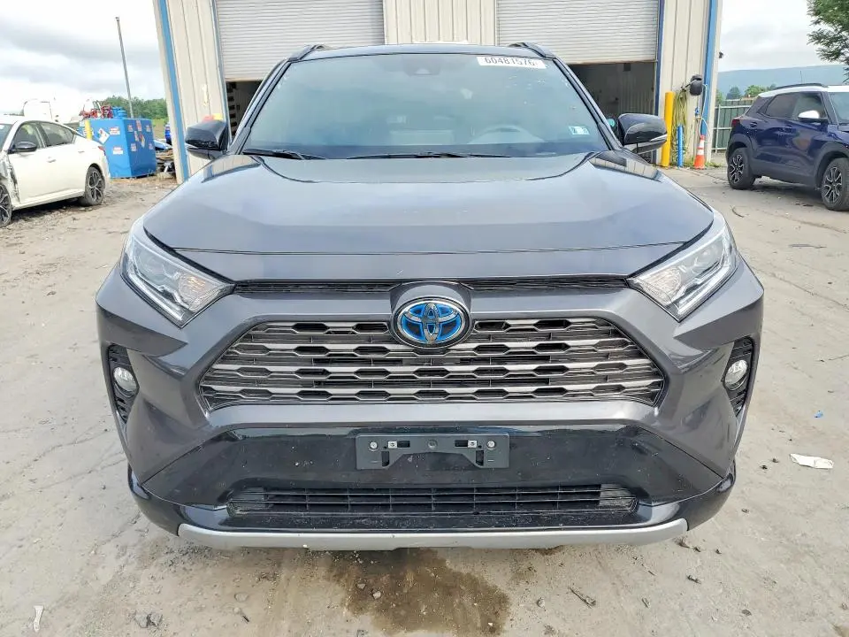 2021 TOYOTA RAV4 XSE  