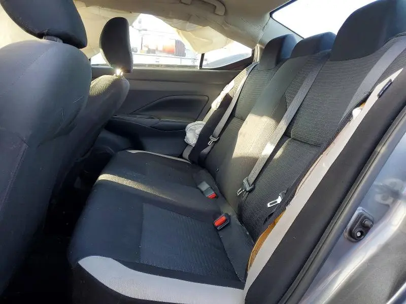 2020 NISSAN VERSA SV  