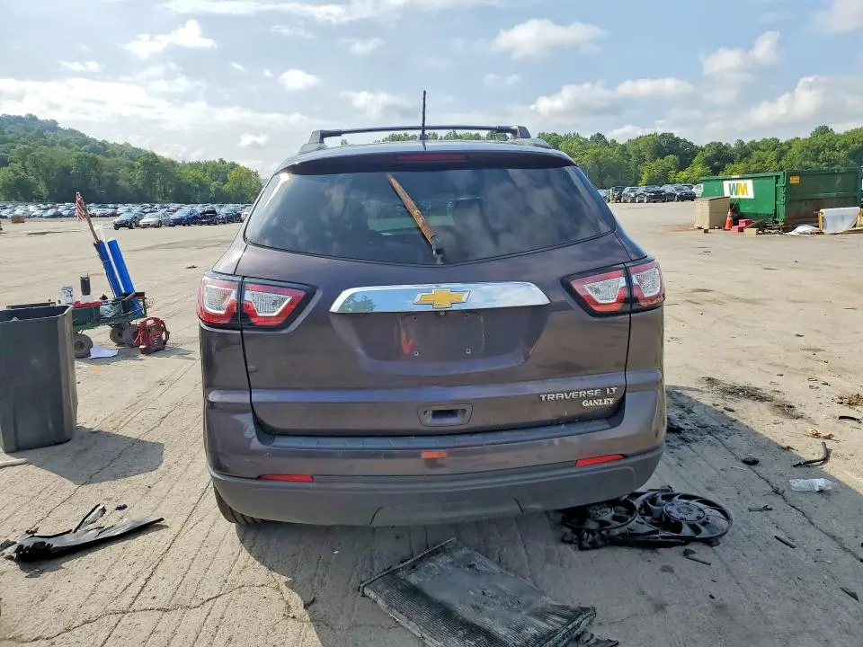 2015 CHEVROLET TRAVERSE LT  