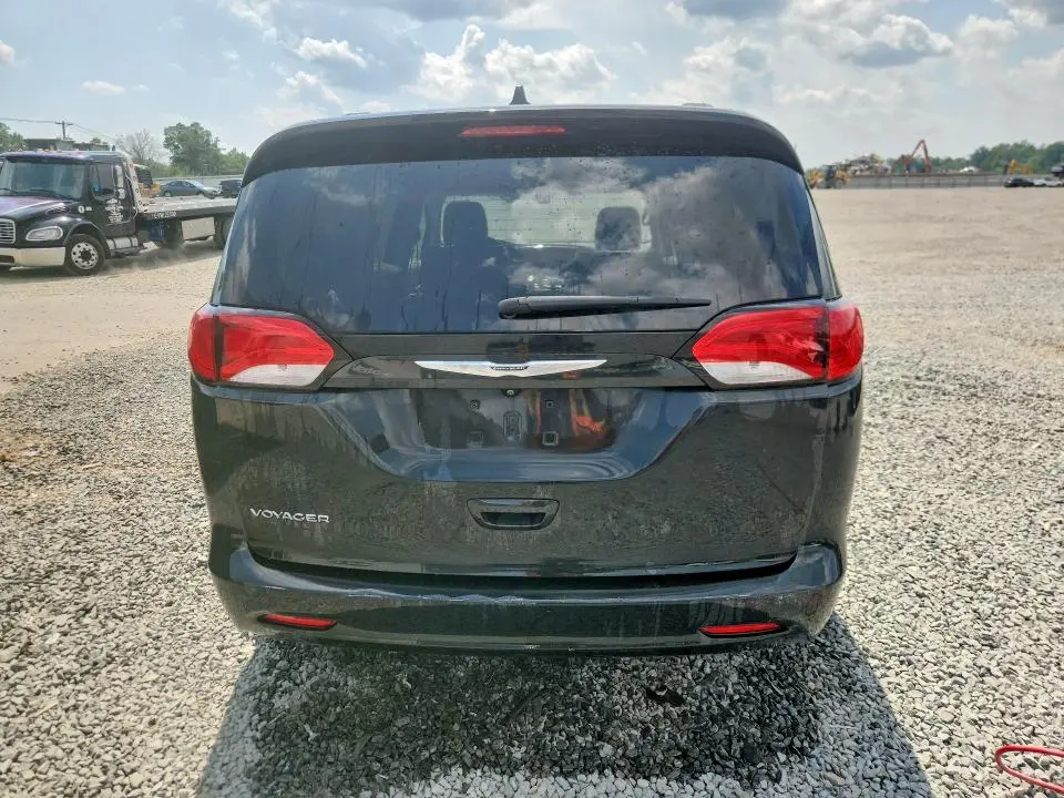 2021 CHRYSLER VOYAGER LXI  