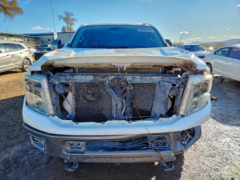 2016 NISSAN TITAN XD SL  