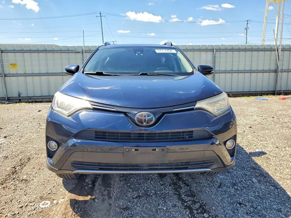 2017 TOYOTA RAV4 XLE  