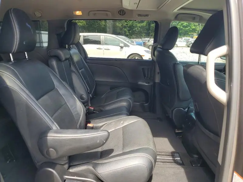 2015 TOYOTA SIENNA SPORT  