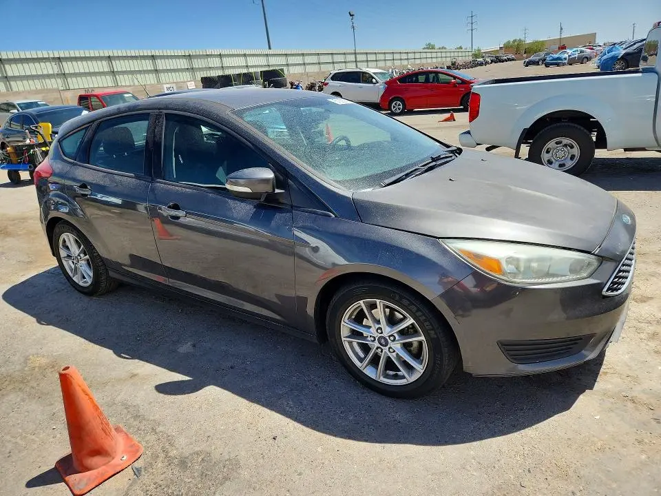 2016 FORD FOCUS SE  