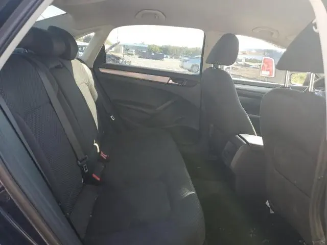 2012 VOLKSWAGEN PASSAT S  