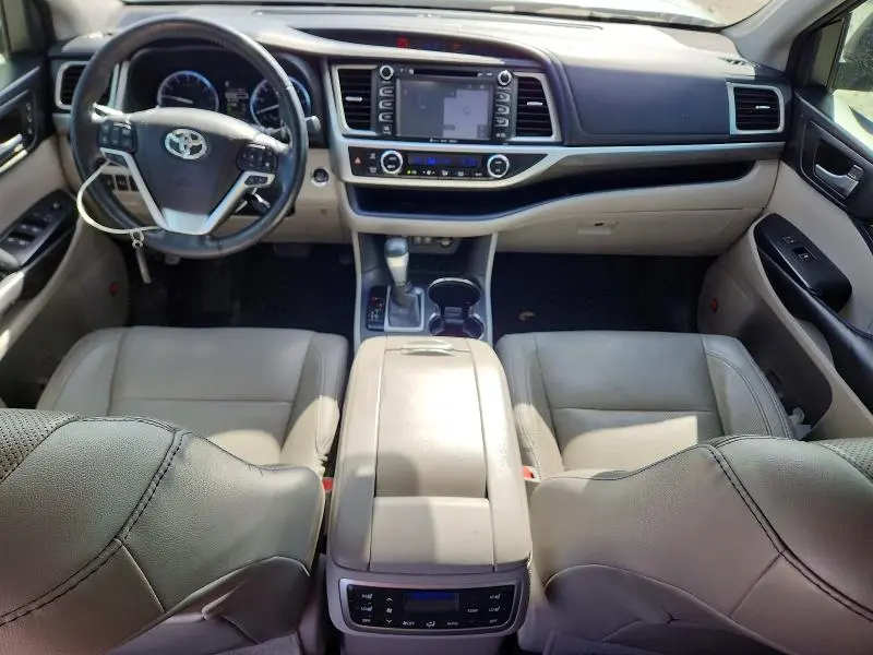 2017 TOYOTA HIGHLANDER LIMITED PLATINUM  