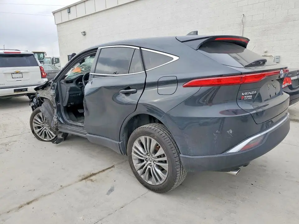 2022 TOYOTA VENZA LIMITED  