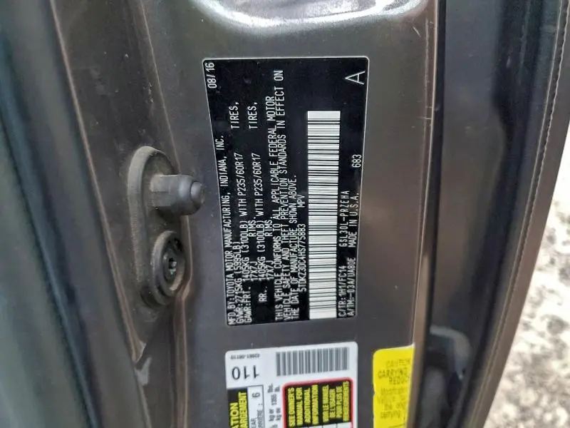 2017 TOYOTA SIENNA LE  