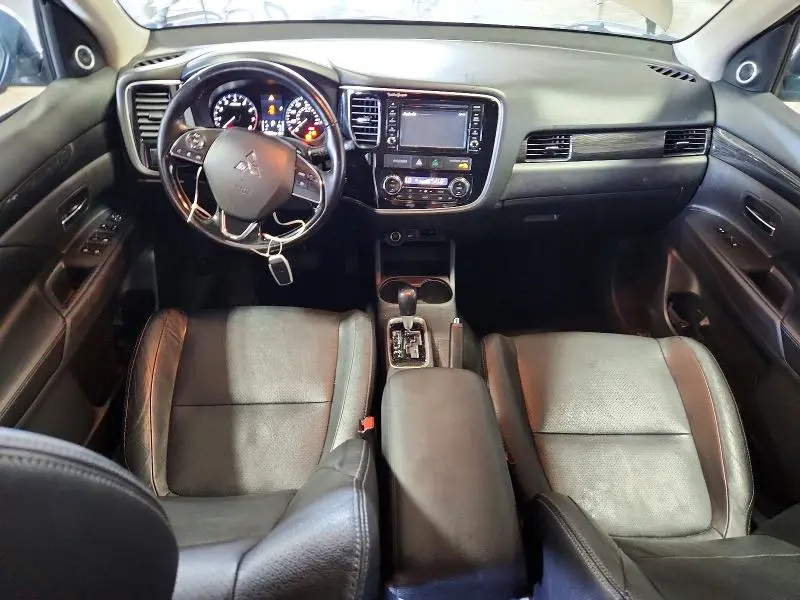 2016 MITSUBISHI OUTLANDER SE  