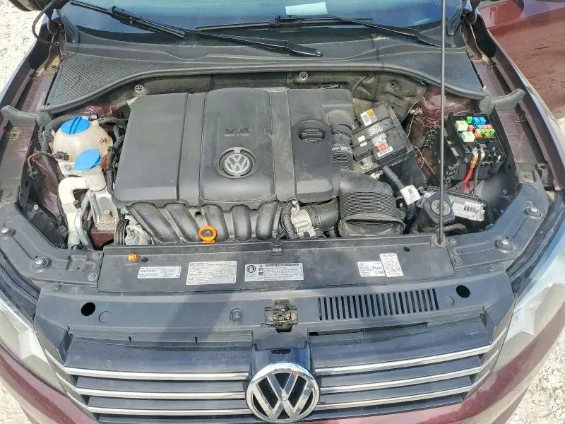 2013 VOLKSWAGEN PASSAT S  