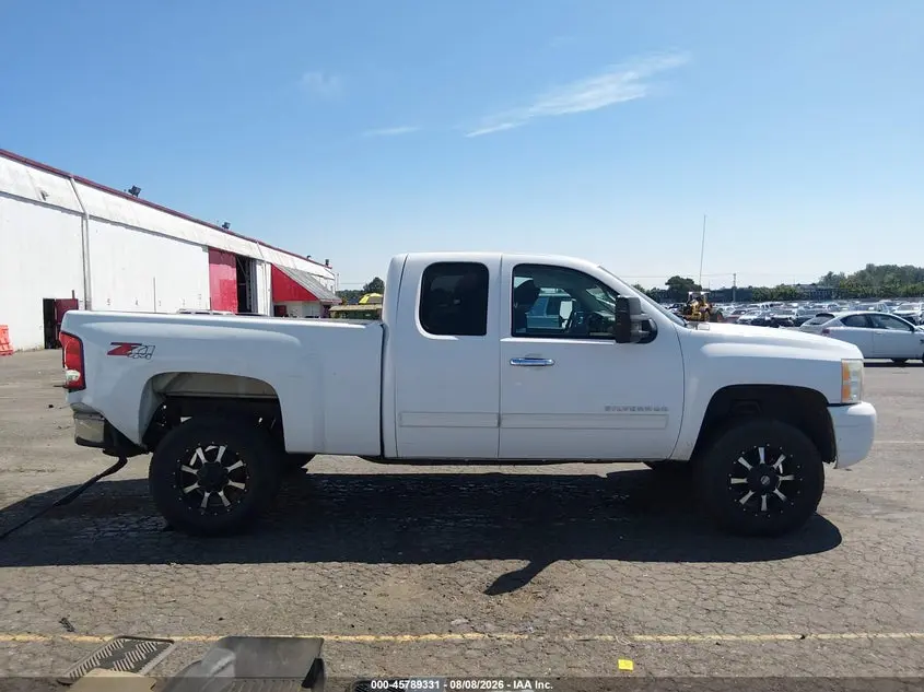 2011 CHEVROLET SILVERADO 1500 LT