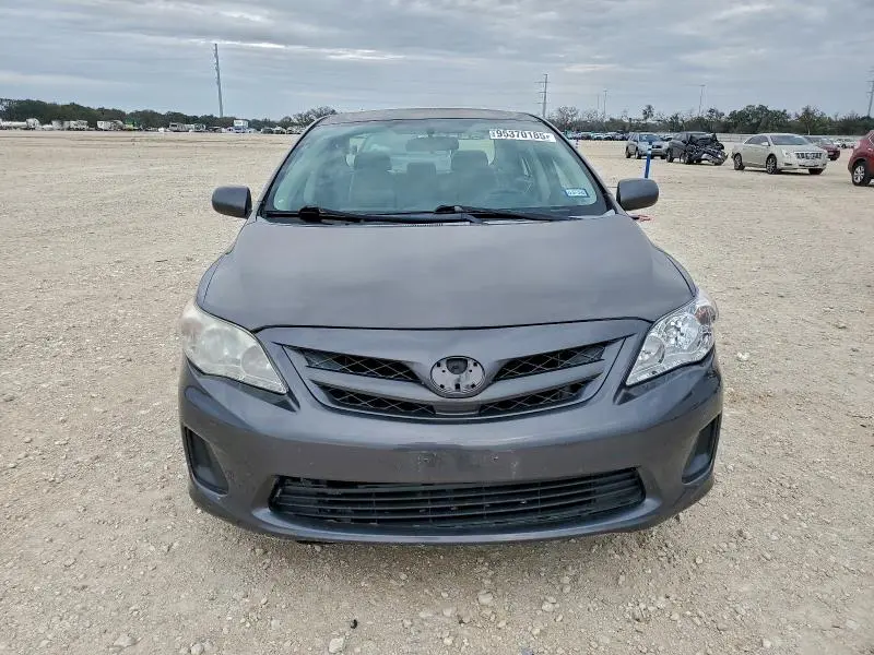 2013 TOYOTA COROLLA BASE  