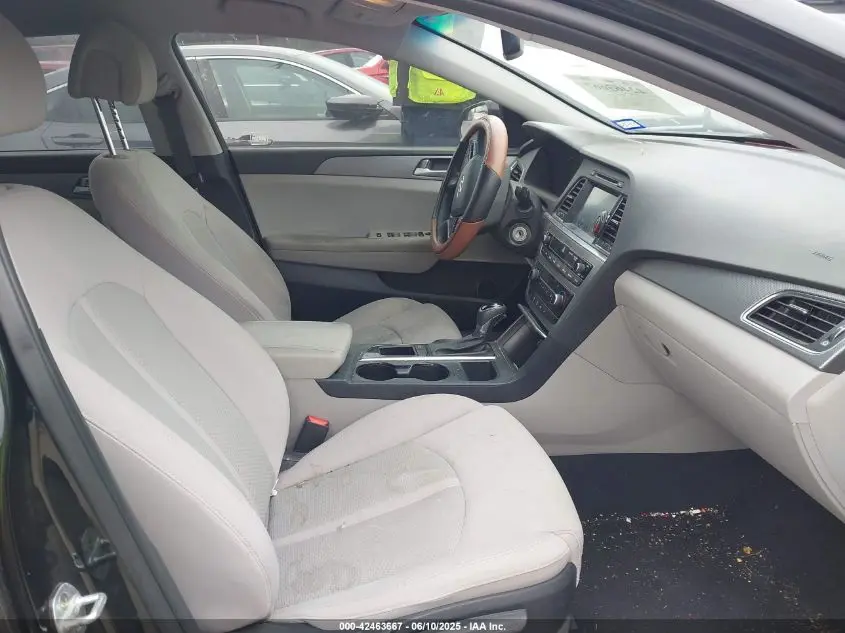 2017 HYUNDAI SONATA SE