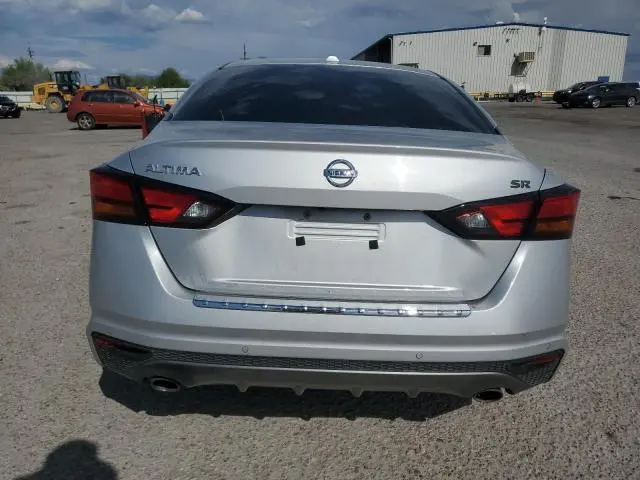 2022 NISSAN ALTIMA SR  