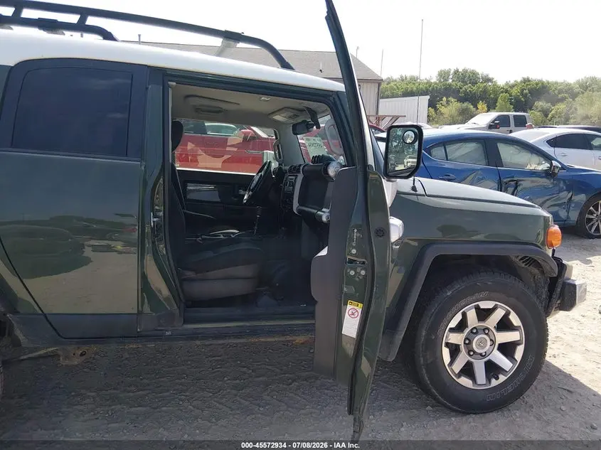 2014 TOYOTA FJ CRUISER  
