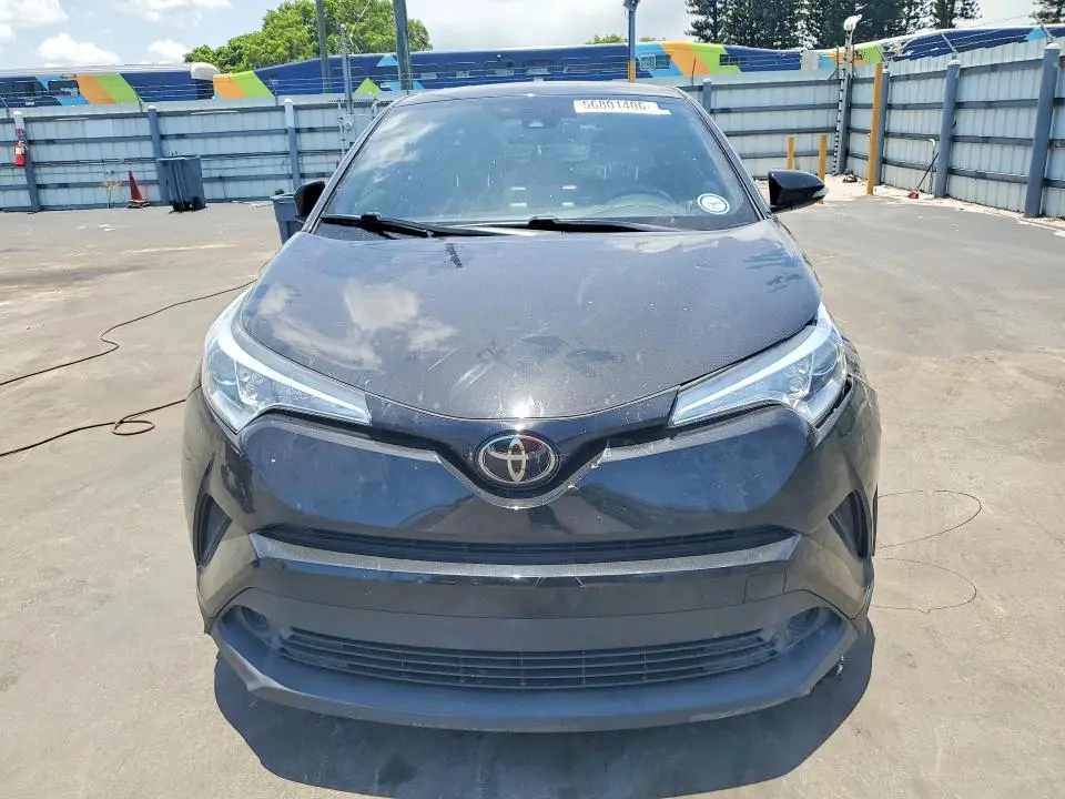 2019 TOYOTA C-HR LE  