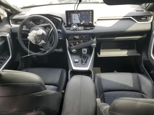 2020 TOYOTA RAV4 XSE
