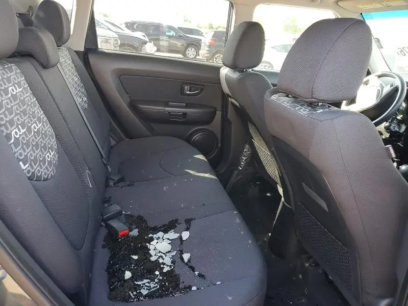 2011 KIA SOUL +  