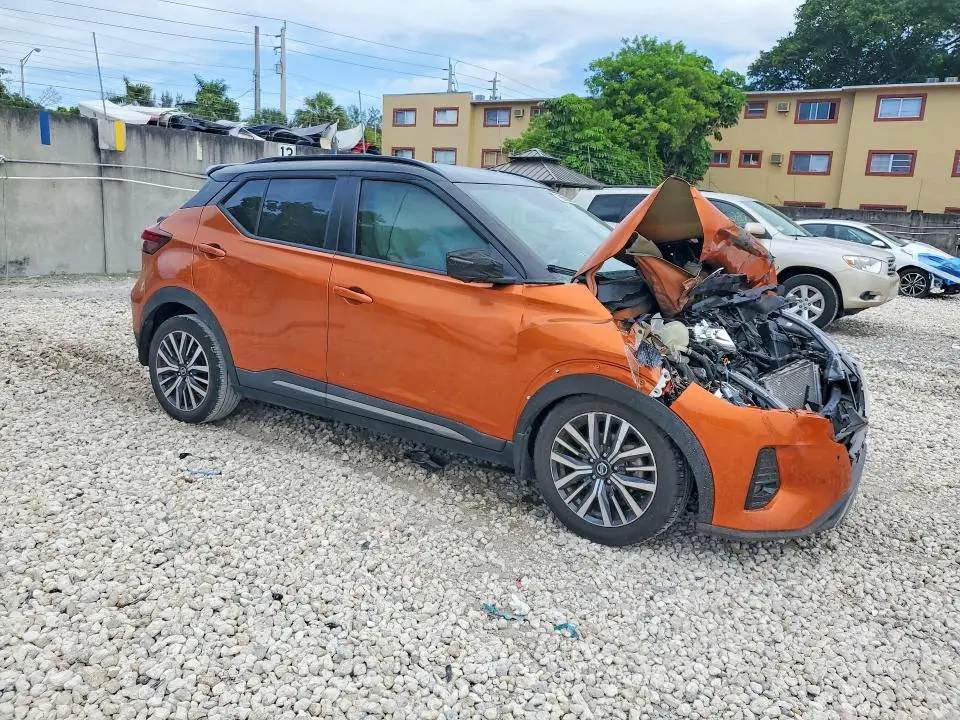 2021 NISSAN KICKS SR  