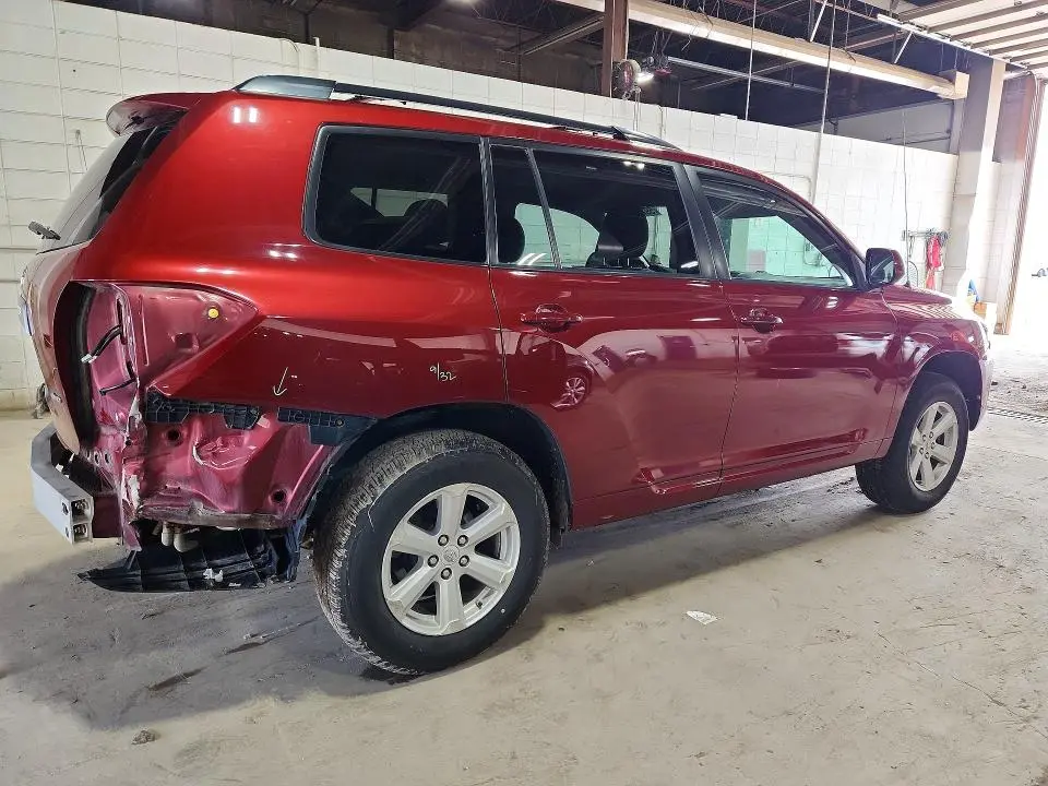 2010 TOYOTA HIGHLANDER BASE  