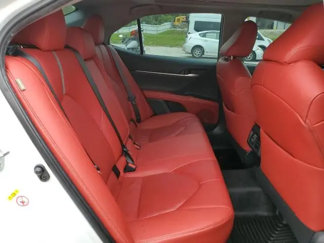 2018 TOYOTA CAMRY XSE  