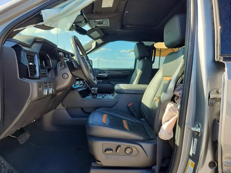 2025 GMC SIERRA K1500 AT4  