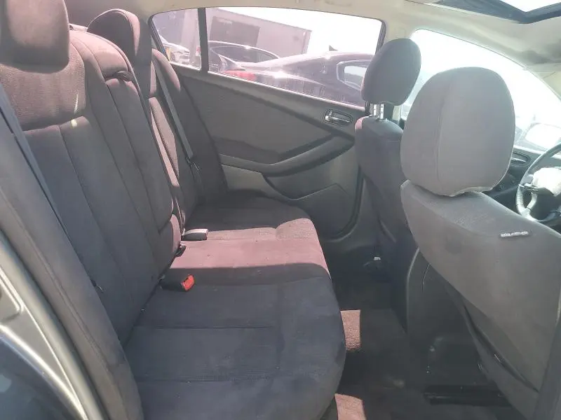 2010 NISSAN ALTIMA BASE  