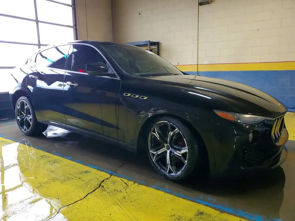 2017 MASERATI LEVANTE   