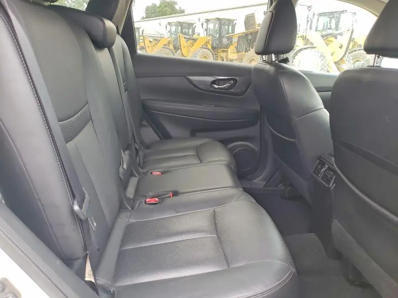 2015 NISSAN ROGUE S  