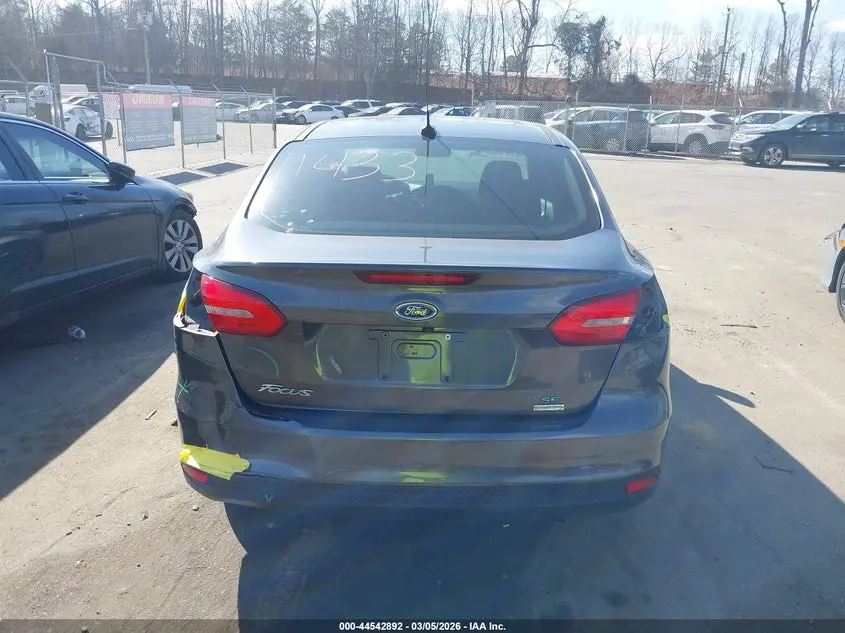 2017 FORD FOCUS SE