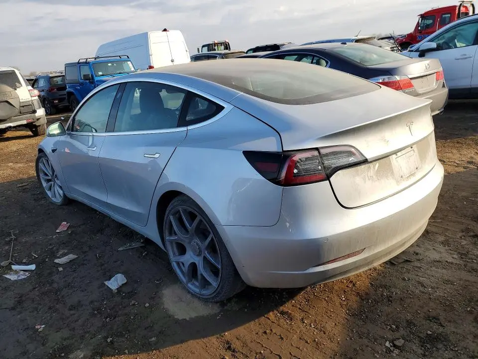 2018 TESLA MODEL 3   