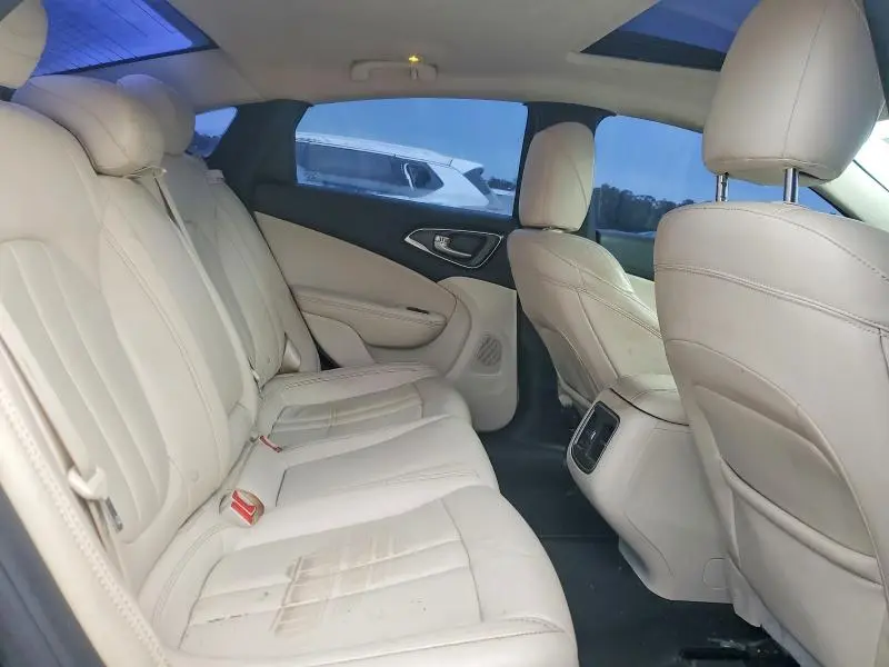 2017 CHRYSLER 200 LIMITED  