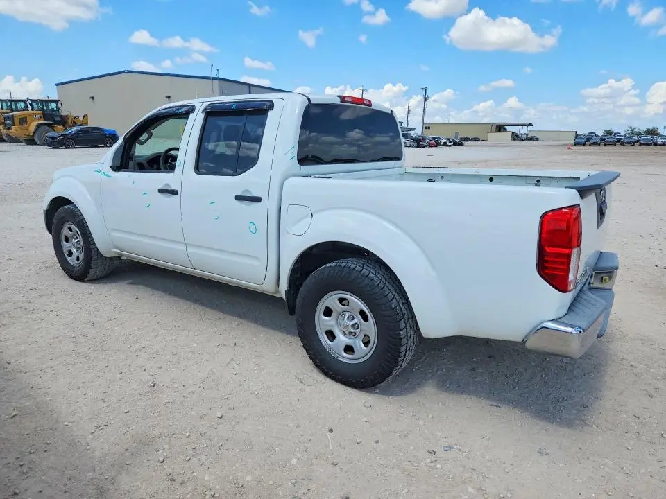 2014 NISSAN FRONTIER S  