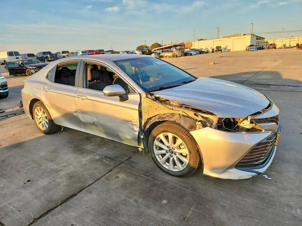 2019 TOYOTA CAMRY LE  