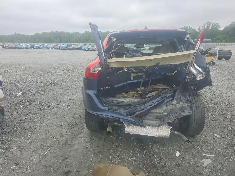 2013 VOLVO XC60 3.2  