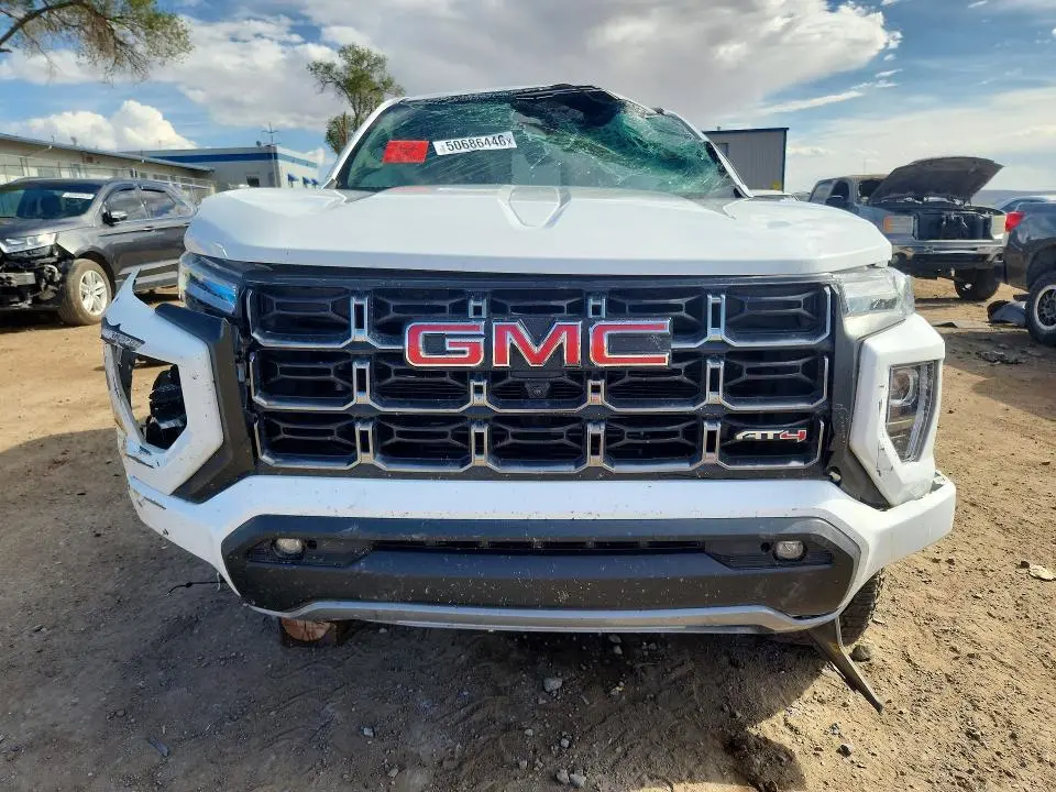 2023 GMC CANYON AT4  