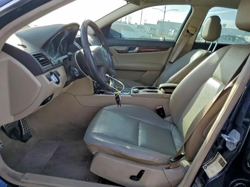 2011 MERCEDES-BENZ C 300  